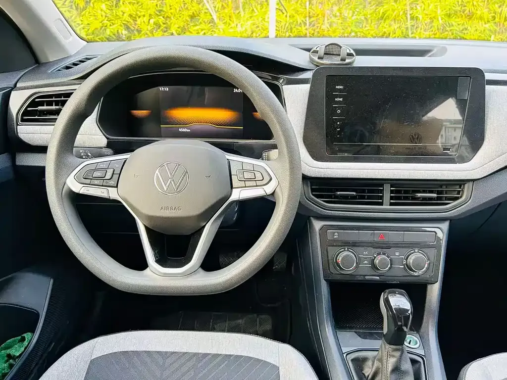Volkswagen Tharu — фото 8