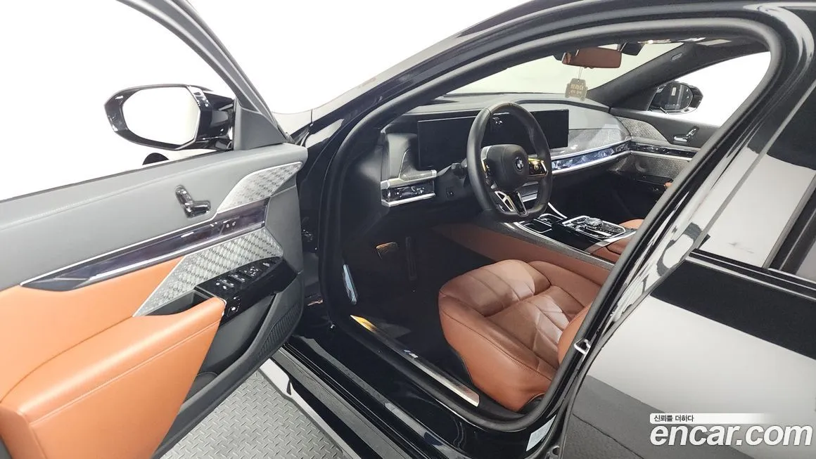BMW i7 — фото 10