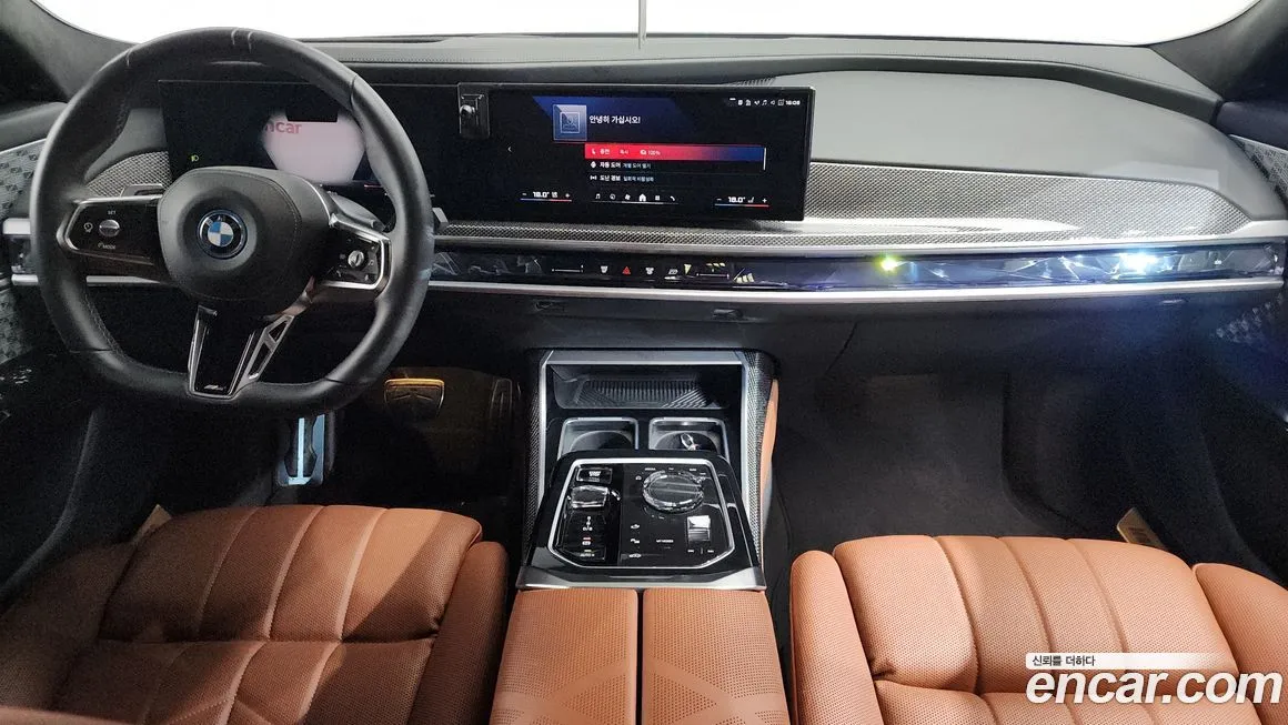BMW i7 — фото 7
