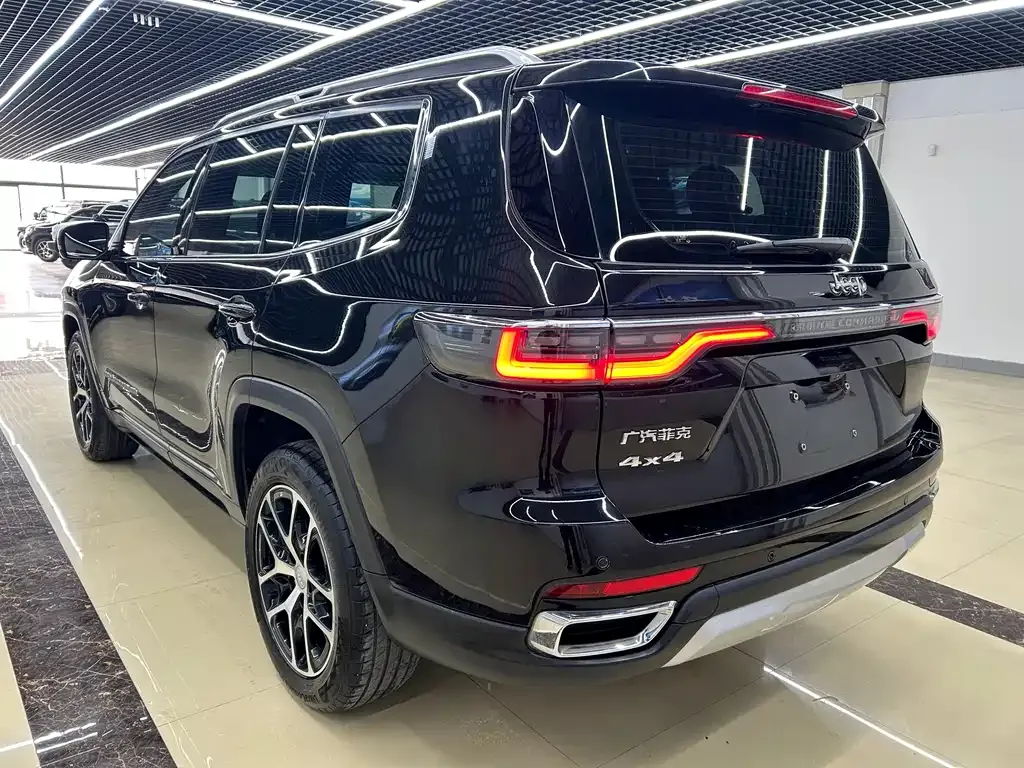 Jeep Grand Commander — фото 7