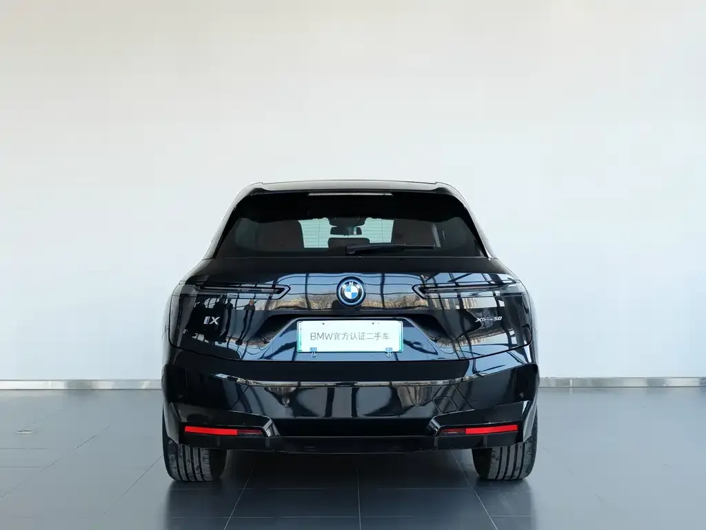 BMW iX — фото 2