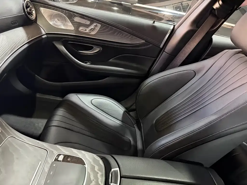 Mercedes-Benz CLS — фото 4