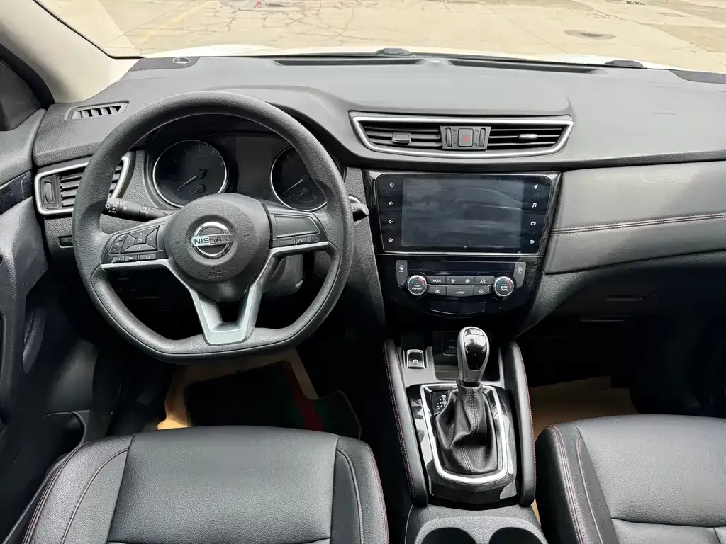 Nissan Qashqai — фото 5