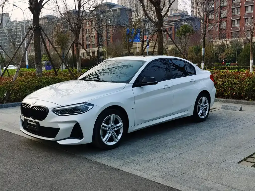 BMW 1 Series — фото 1