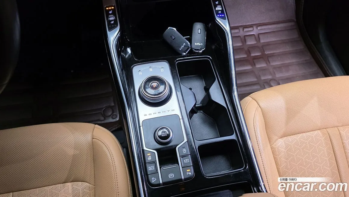 Kia Sorento — фото 8