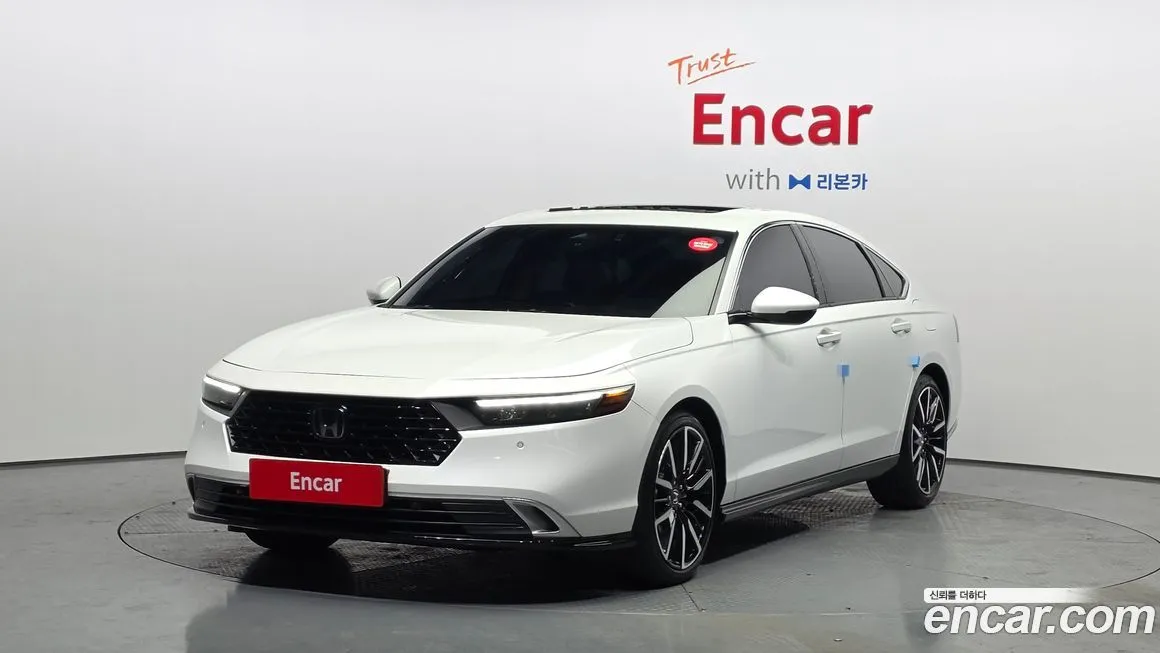 Honda Accord — фото 1
