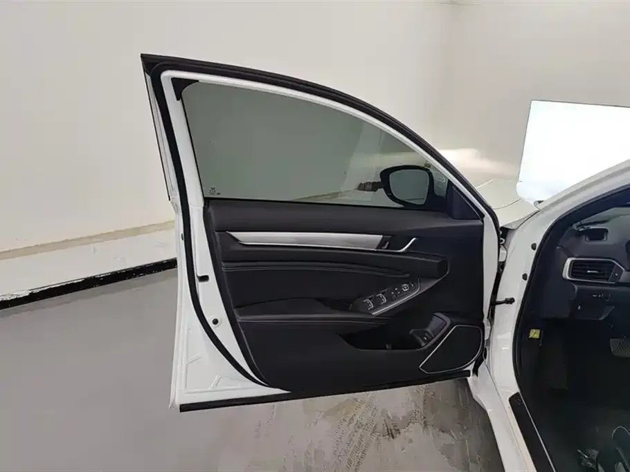 Honda Inspire — фото 6