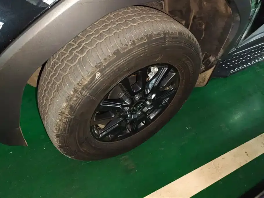 Toyota Prado — фото 3