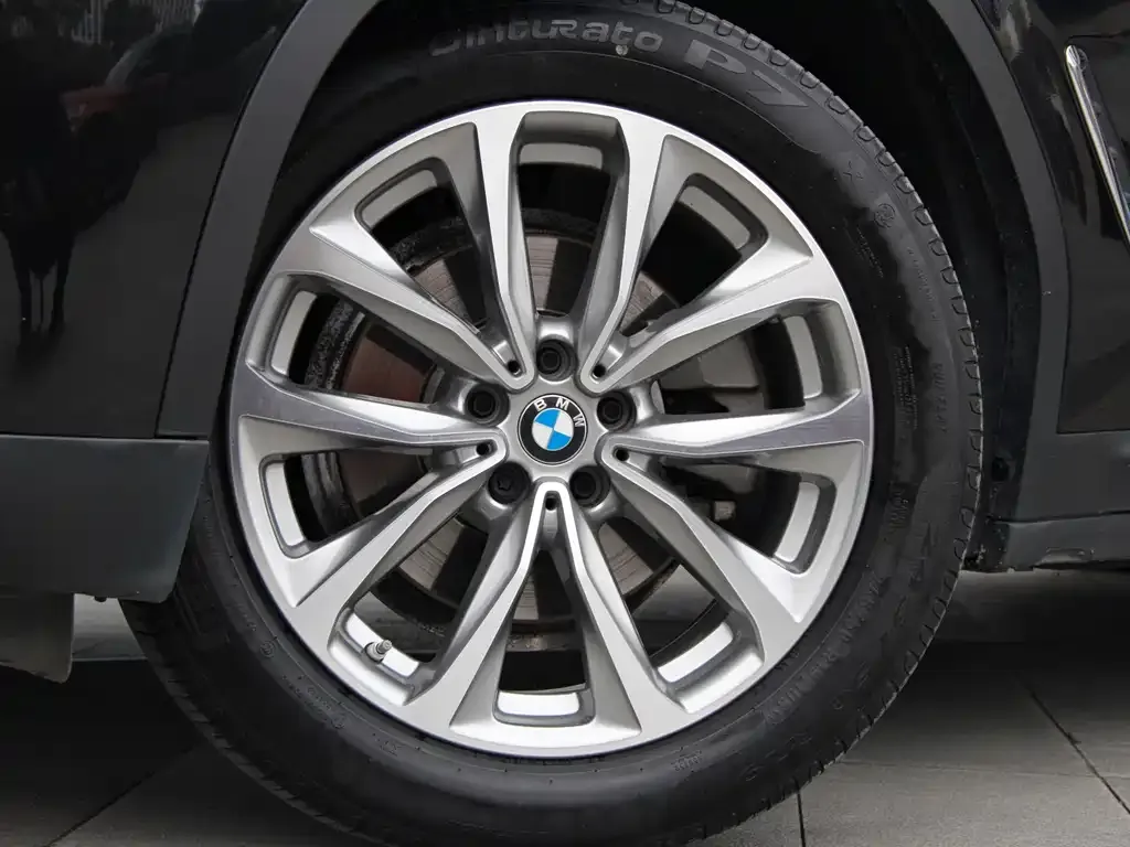 BMW X3 — фото 9