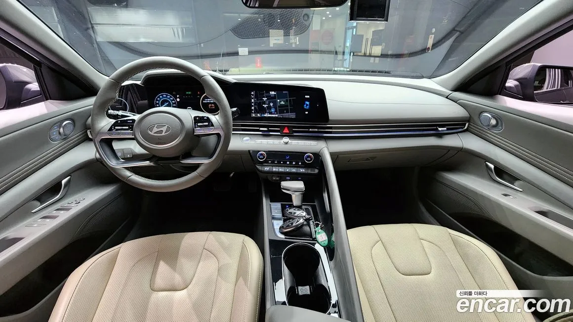 Hyundai AVANTE — фото 3
