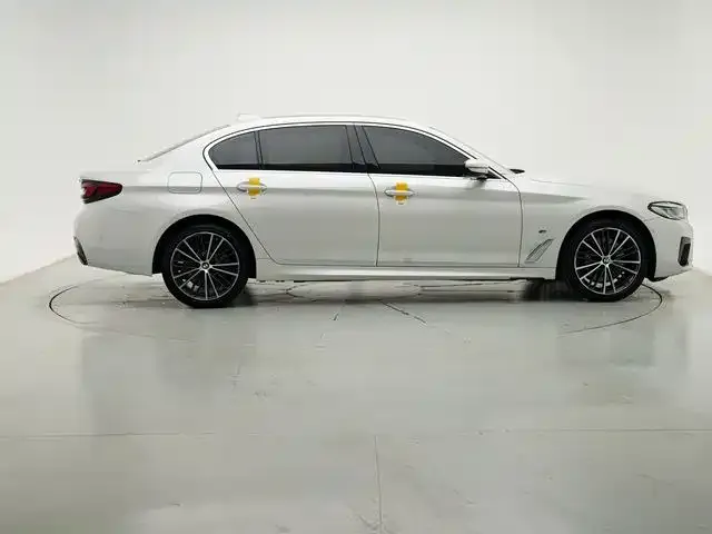 BMW 5 Series — фото 3