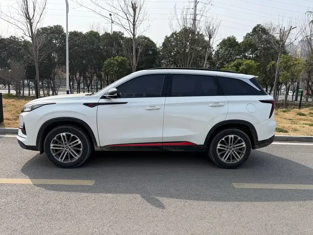 Changan CS75PLUS — фото 4