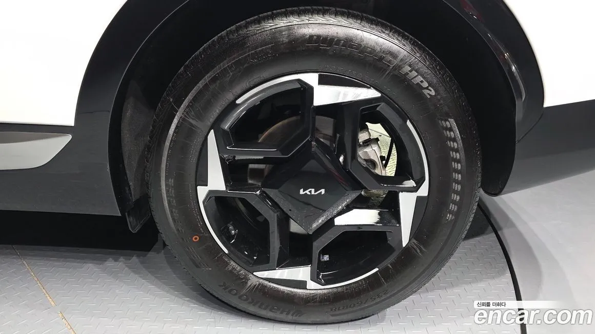 Kia Sportage — фото 10