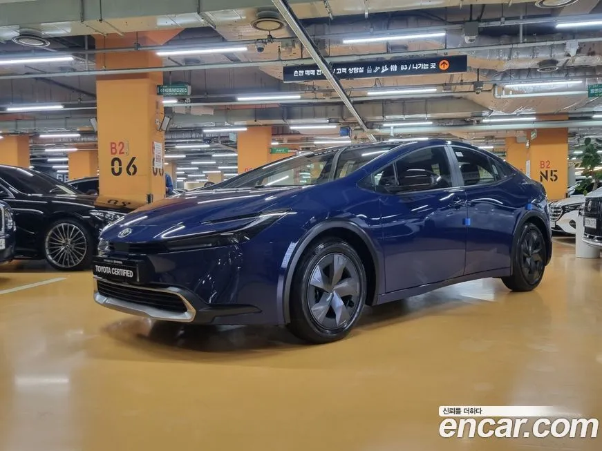 Toyota Prius — фото 1