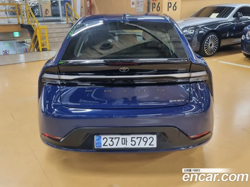 Toyota Prius — фото 2