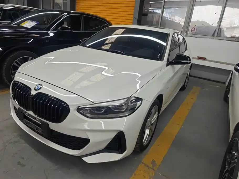 BMW 1 Series — фото 1