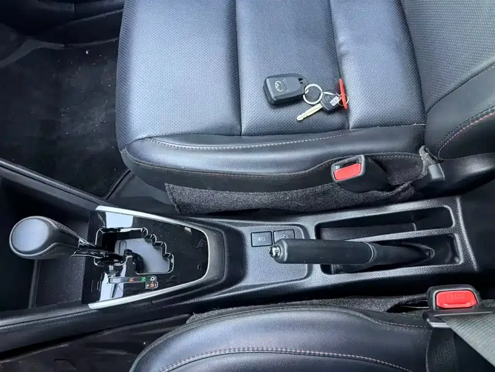 Toyota Yaris L — фото 6