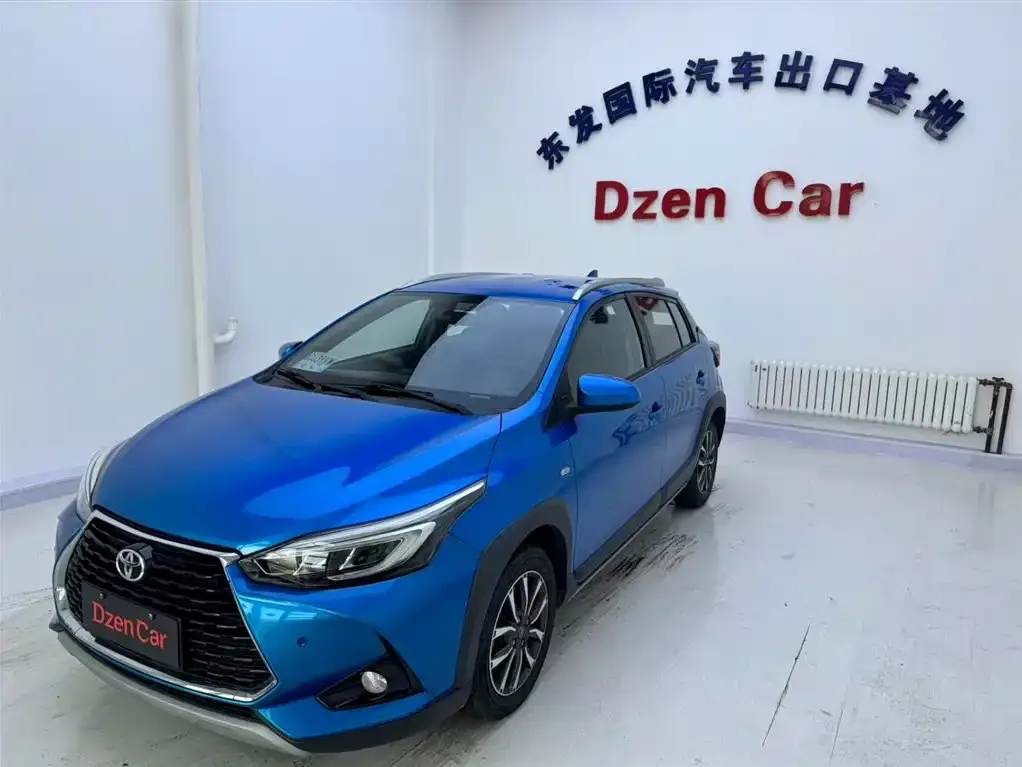 Toyota Yaris L — фото 3