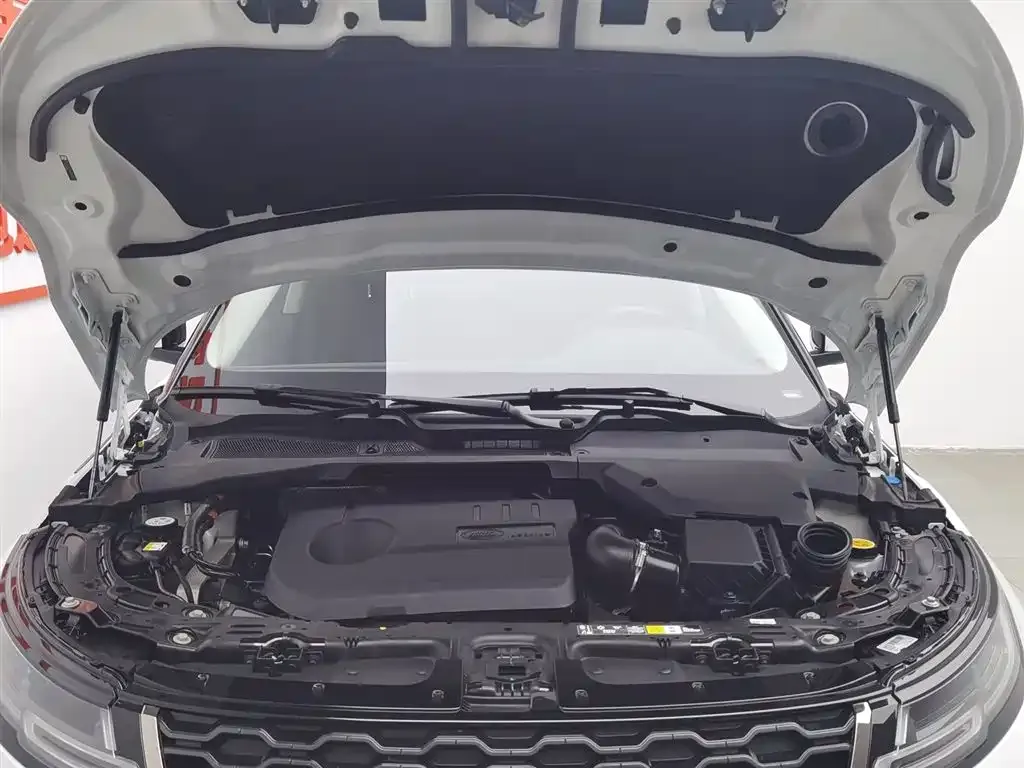 Land Rover Evoque PHEV — фото 10