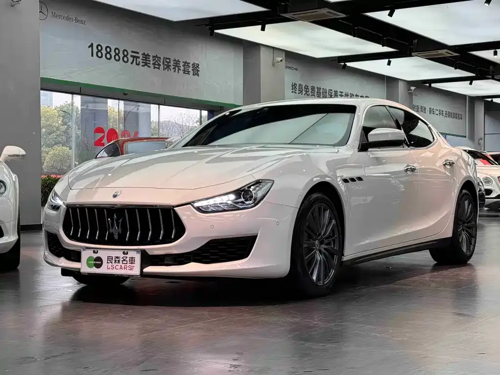 Maserati Ghibli — фото 1