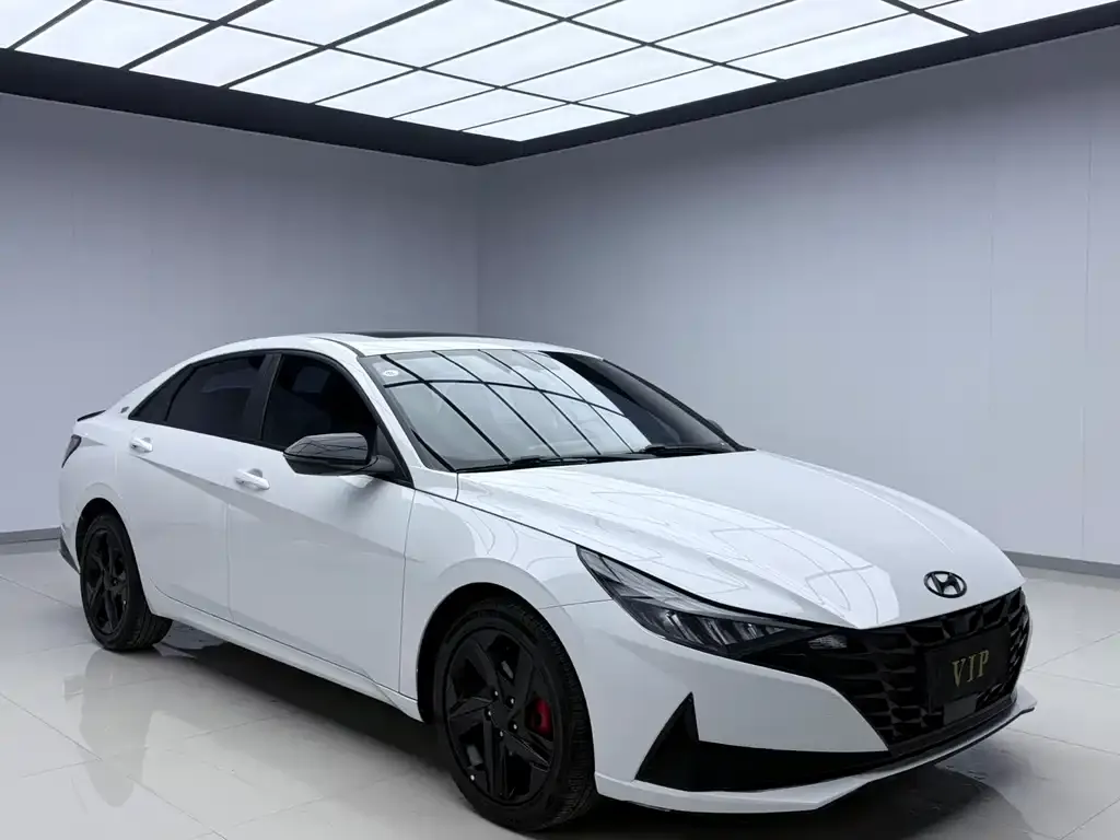 Hyundai Elantra — фото 4