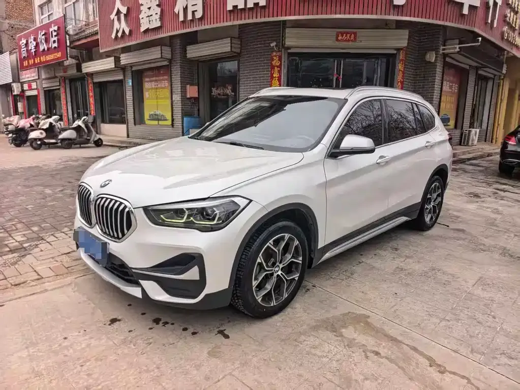 BMW X1 — фото 1