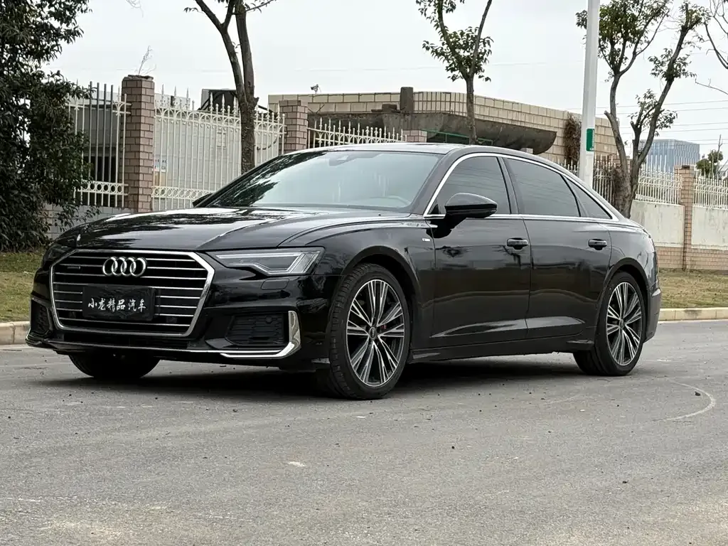 Audi A6L — фото 1