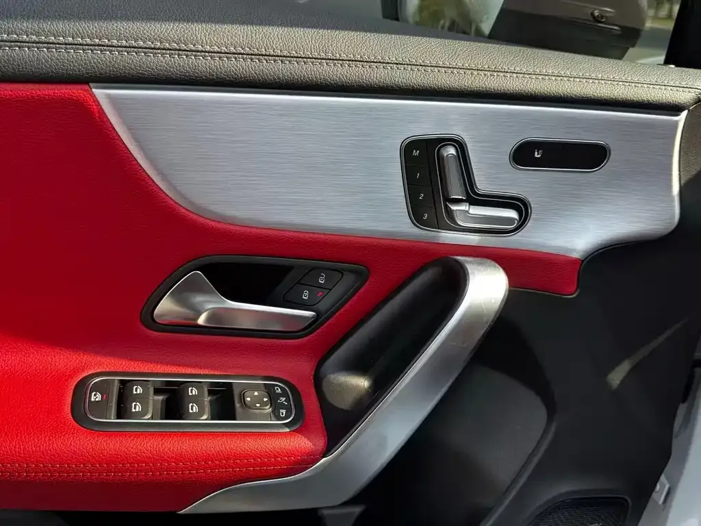 Mercedes-Benz A-Class AMG — фото 10
