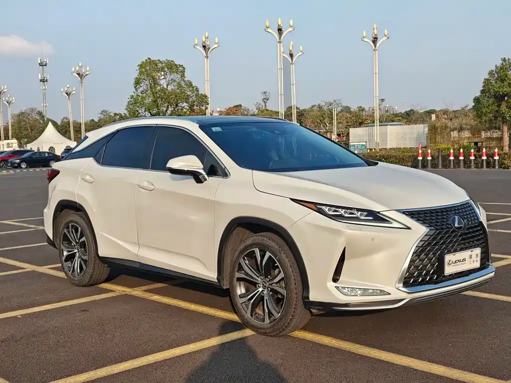 Lexus RX — фото 6