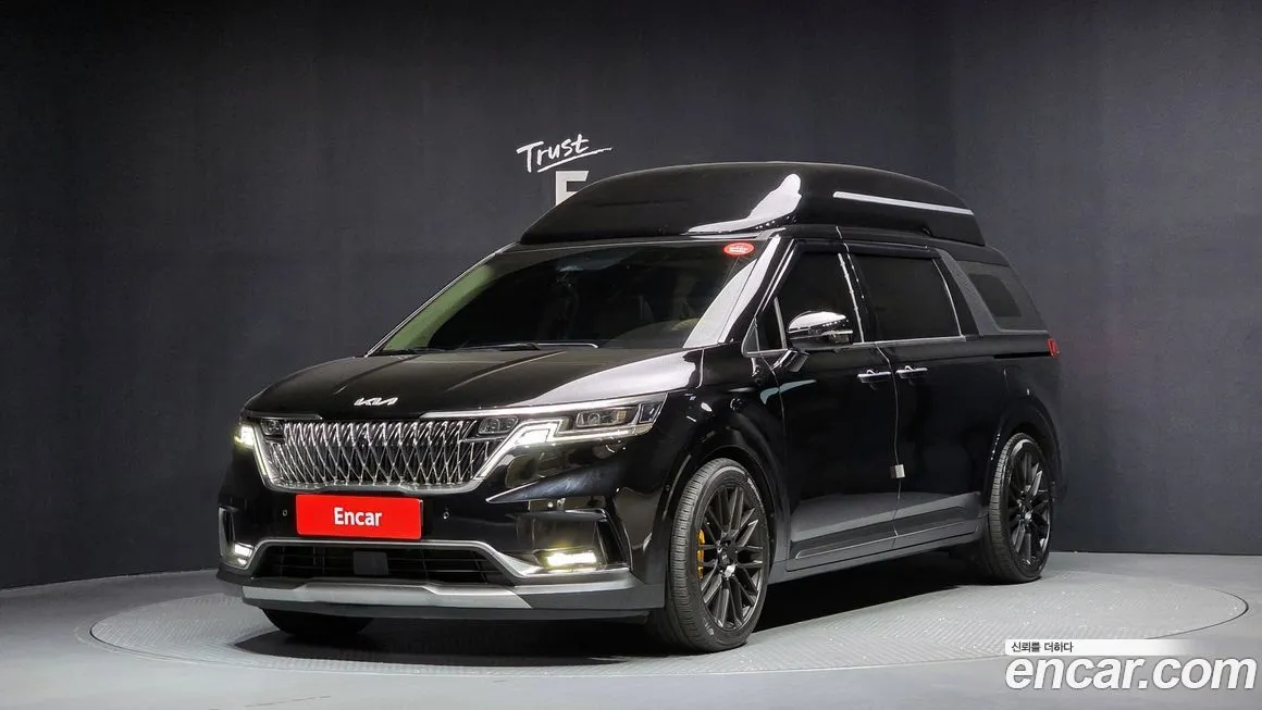 Kia Carnival — фото 1