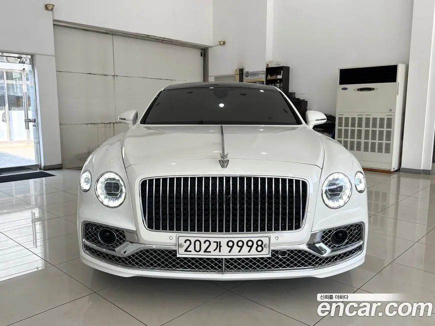 Bentley Flying Spur — фото 6