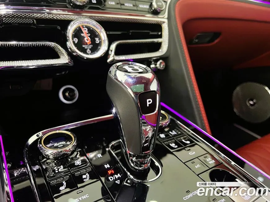 Bentley Flying Spur — фото 9