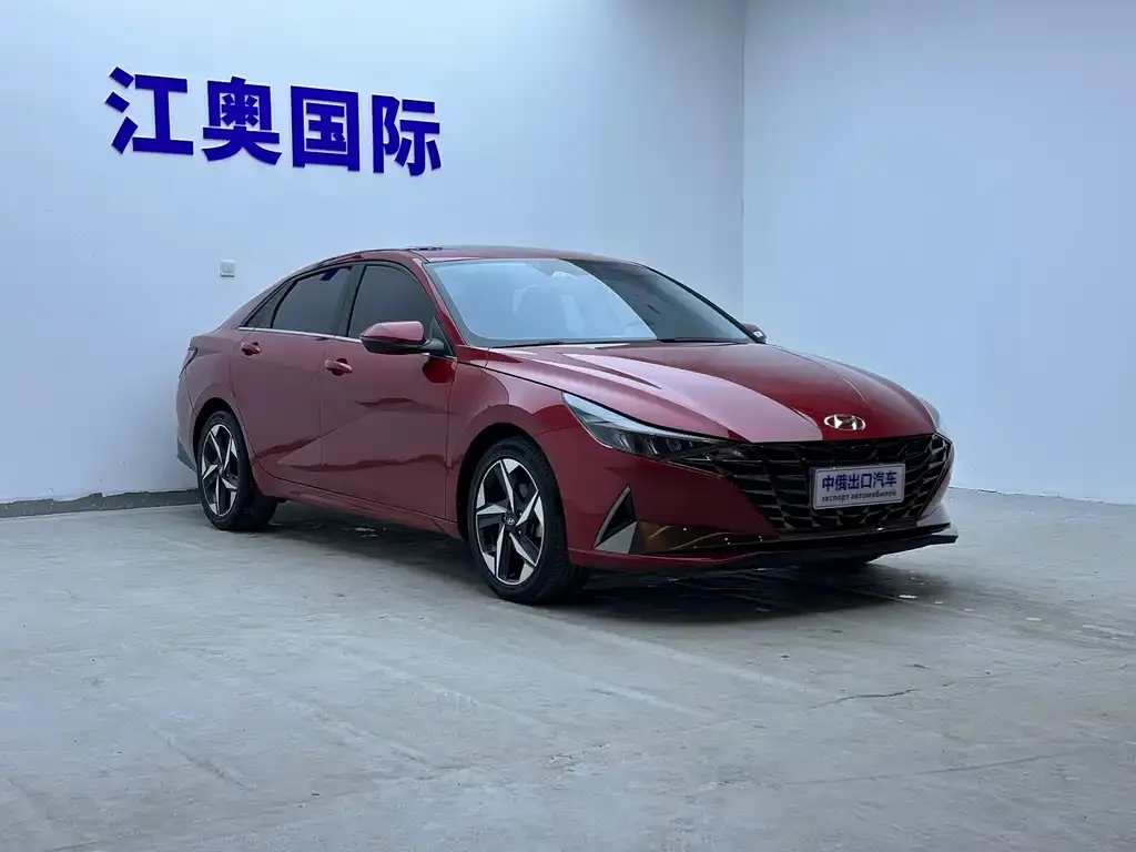 Hyundai Elantra — фото 2
