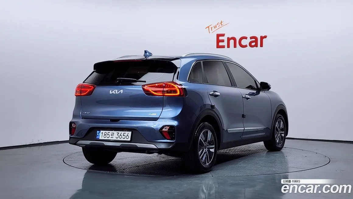 Kia Niro — фото 9