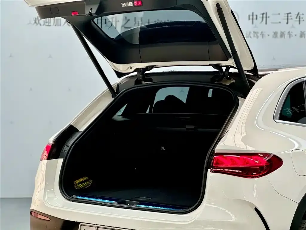 Mercedes-Benz EQE SUV — фото 3
