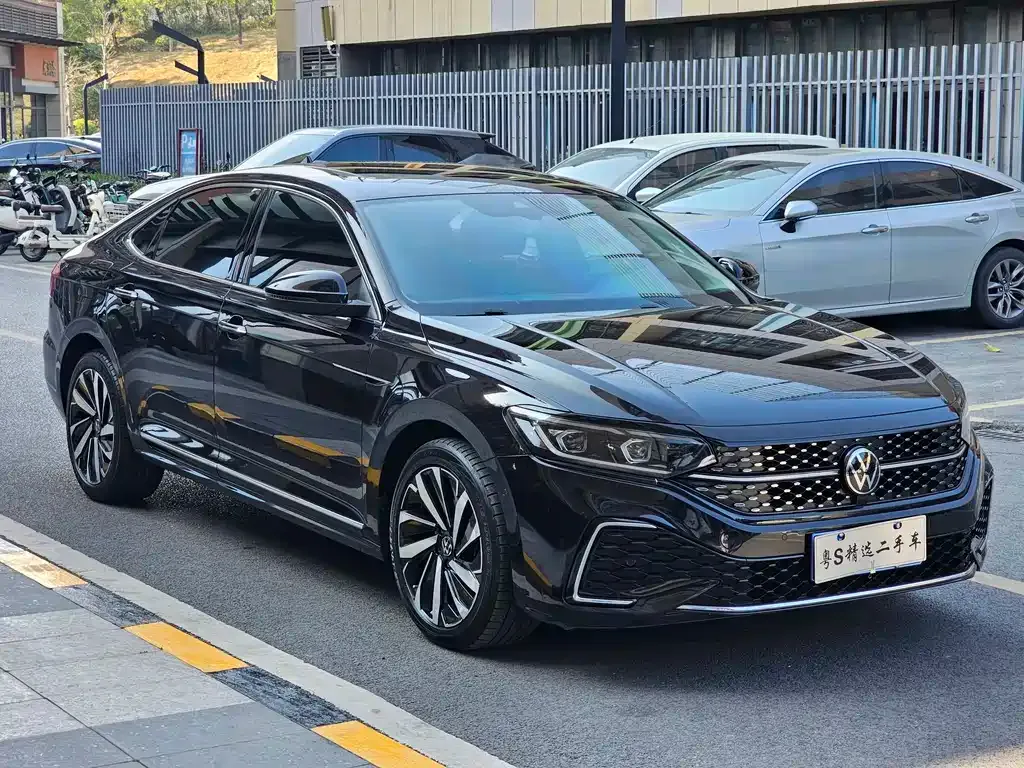 Volkswagen Passat — фото 4