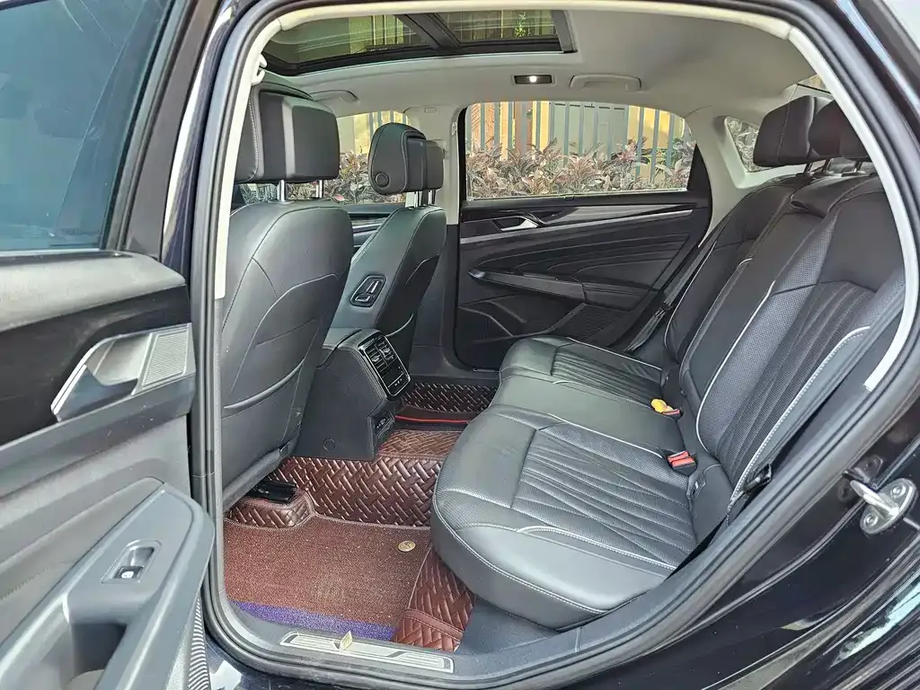 Volkswagen Passat — фото 2
