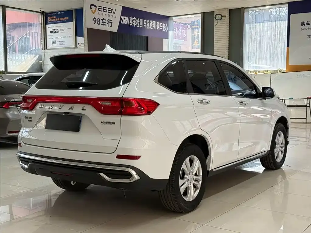 Haval M6 — фото 6