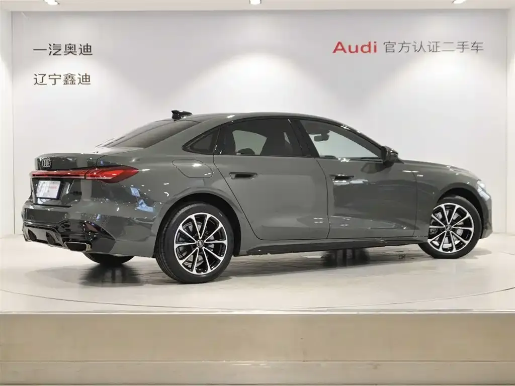 Audi A5L — фото 2