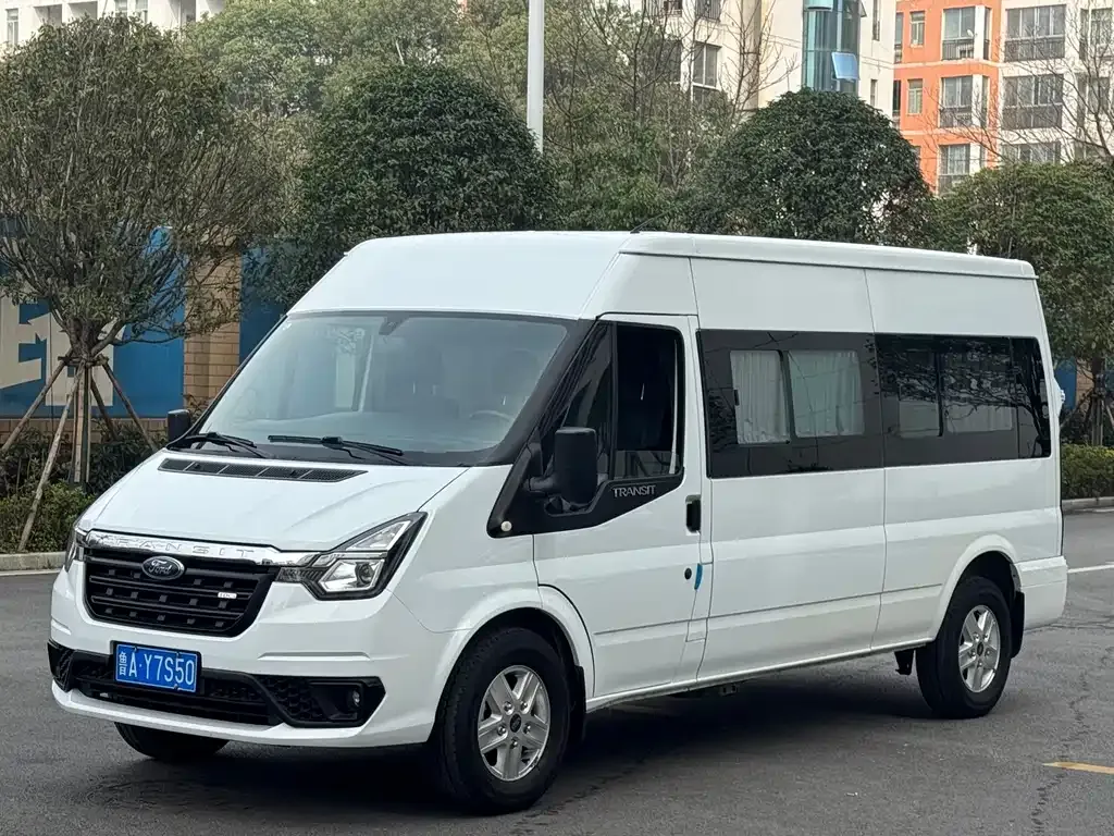 Ford Transit Custom — фото 1