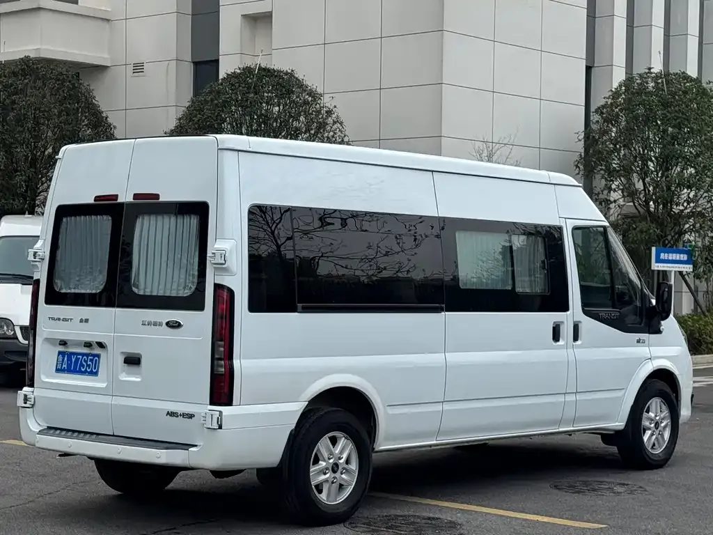 Ford Transit Custom — фото 6