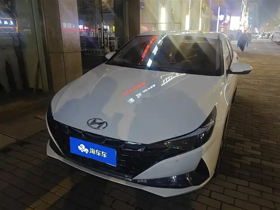 Hyundai Elantra — фото 3