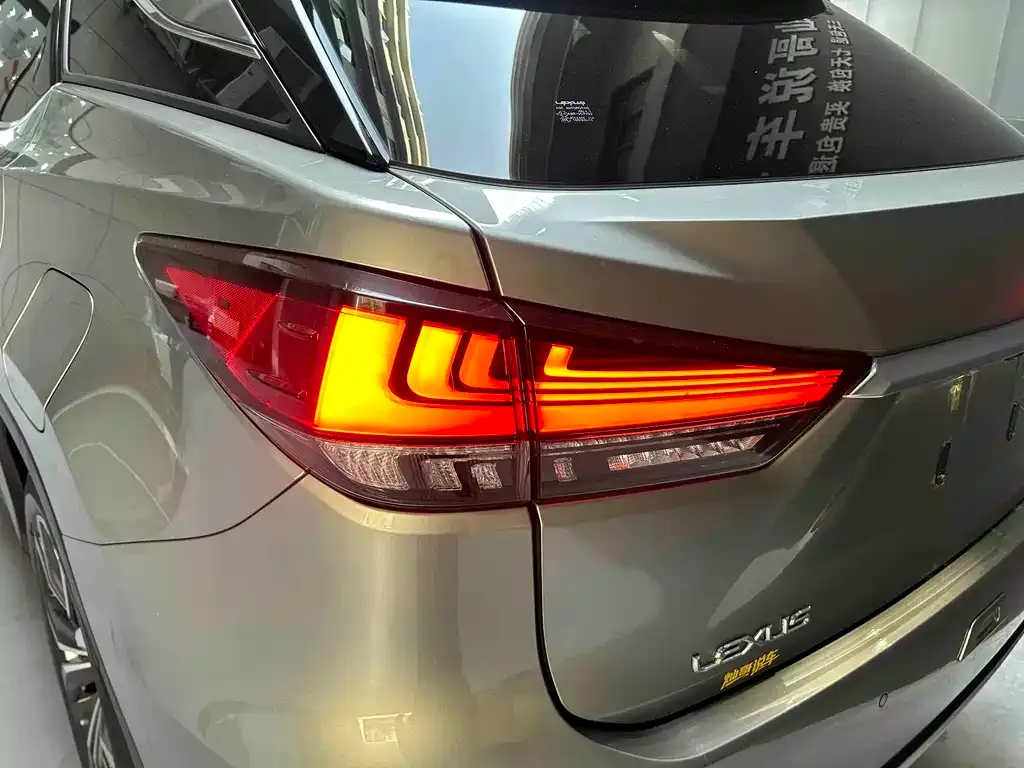 Lexus RX — фото 10