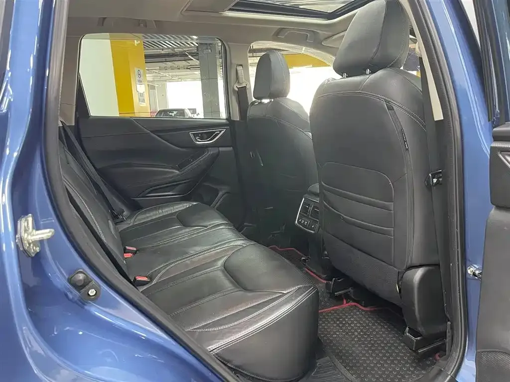 Subaru Forester — фото 9