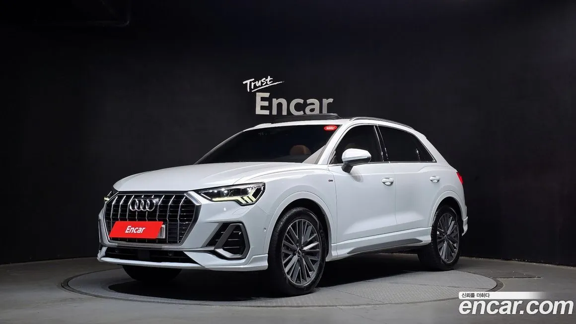 Audi Q3 — фото 1