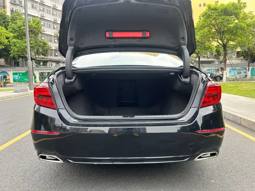 Honda Inspire — фото 10