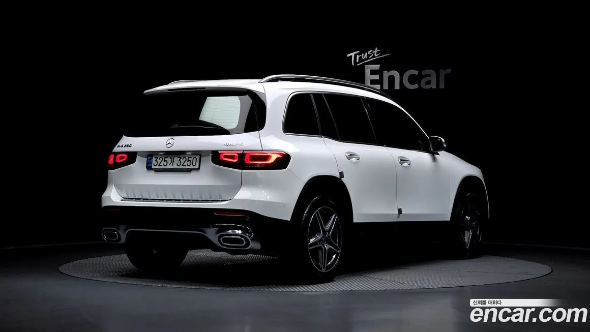 Mercedes-Benz GLB-Class — фото 6