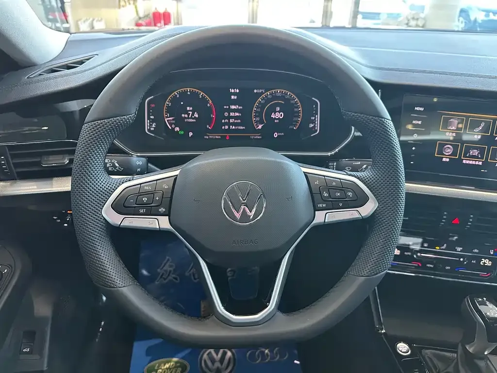 Volkswagen Passat — фото 6