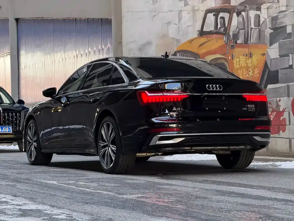 Audi A6L — фото 8
