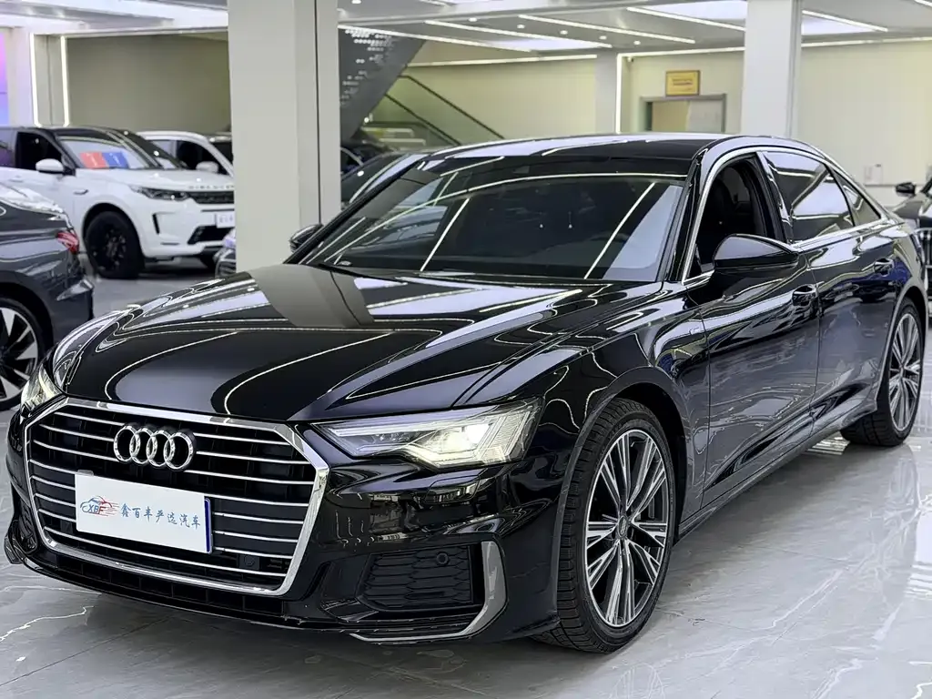 Audi A6L — фото 1